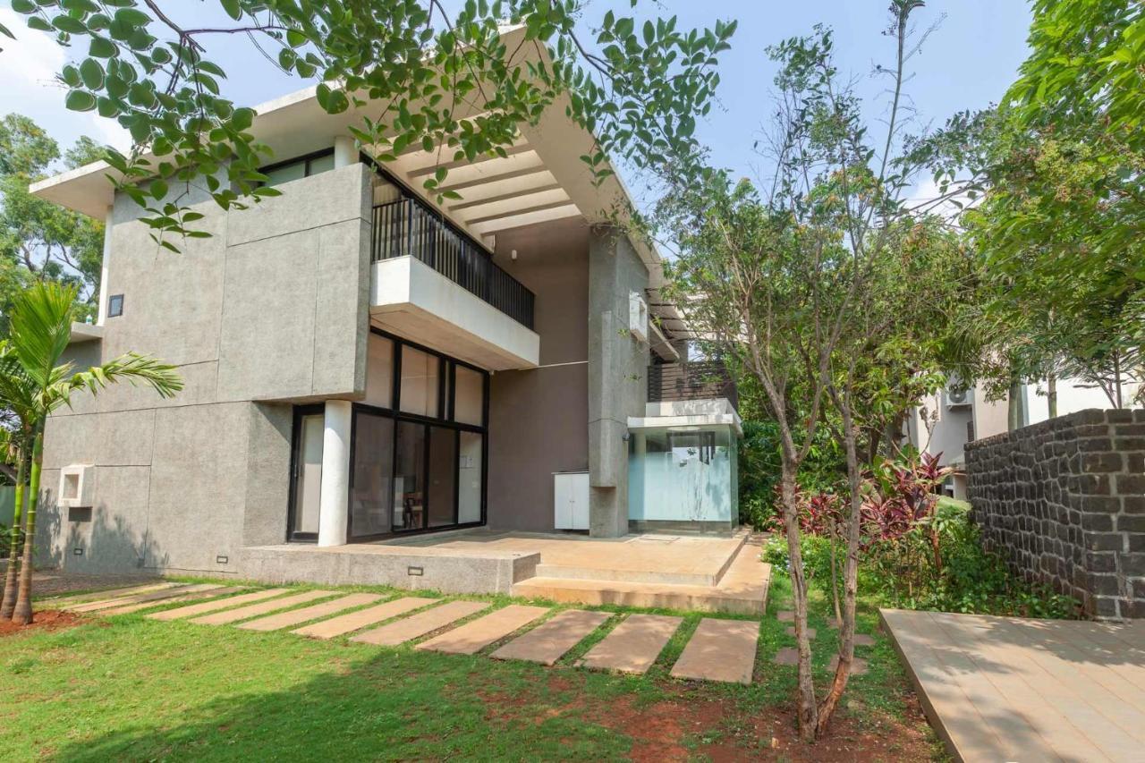 Villa Foresta By Stayvista With Modern Decor, Swimming Pool & Expansive Lawn For A Perfect Escape Lonavala Εξωτερικό φωτογραφία