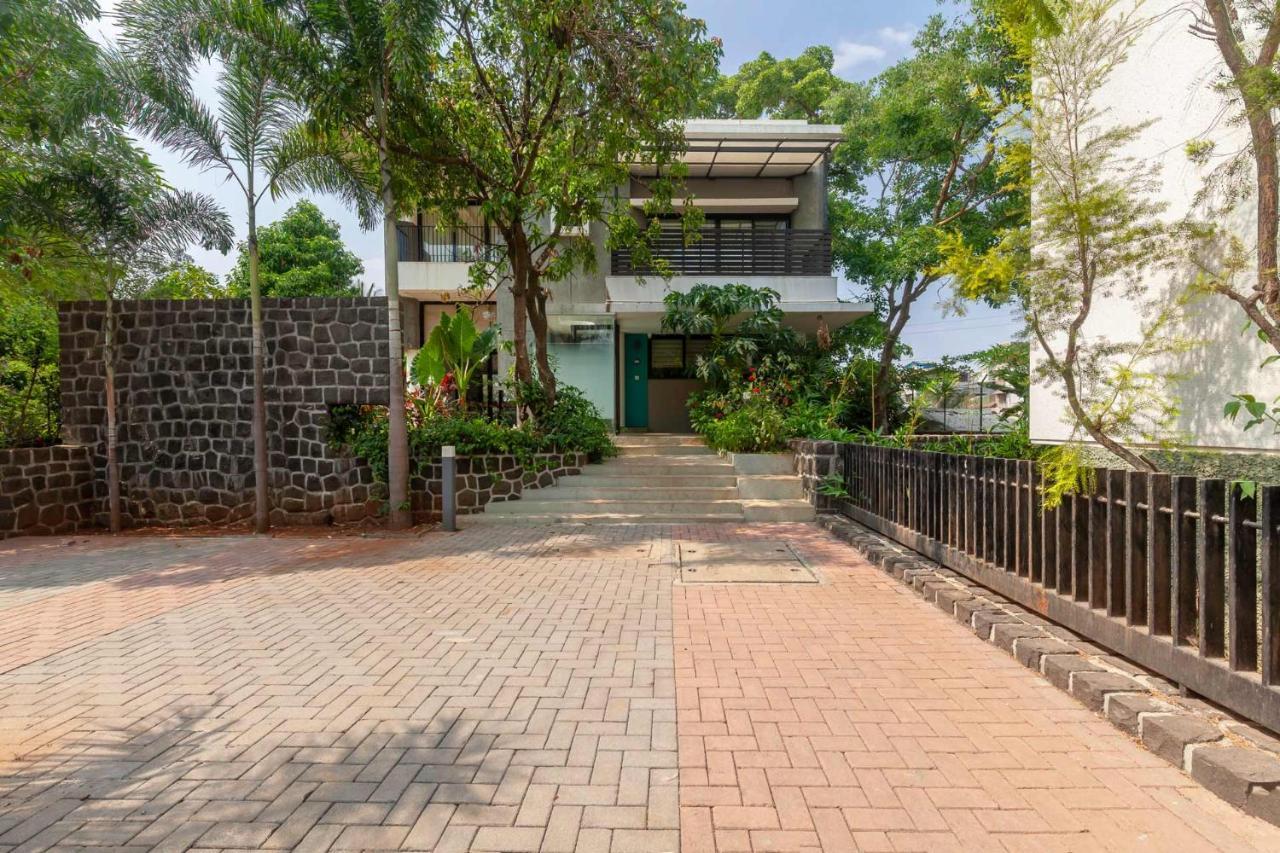 Villa Foresta By Stayvista With Modern Decor, Swimming Pool & Expansive Lawn For A Perfect Escape Lonavala Εξωτερικό φωτογραφία