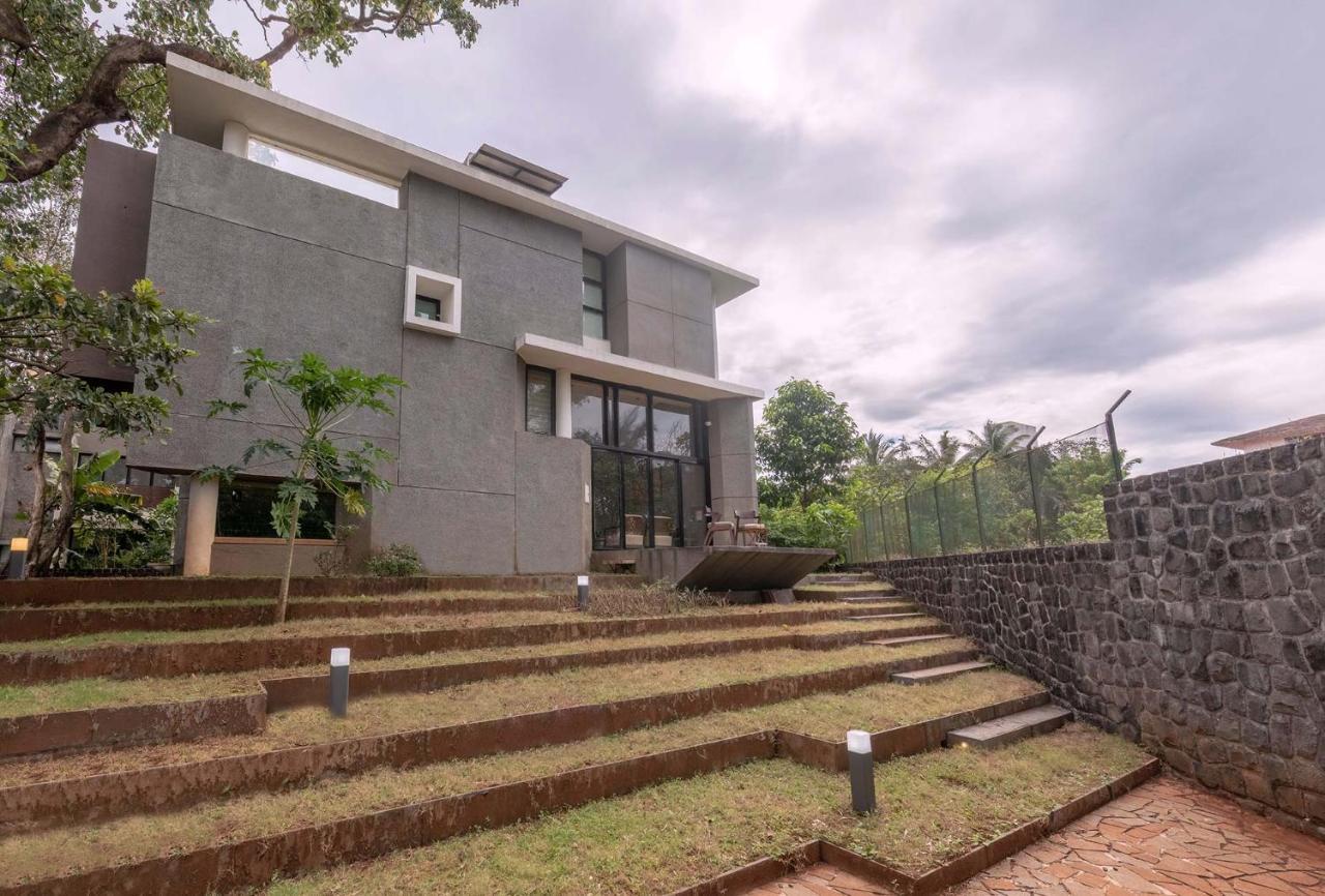 Villa Foresta By Stayvista With Modern Decor, Swimming Pool & Expansive Lawn For A Perfect Escape Lonavala Εξωτερικό φωτογραφία