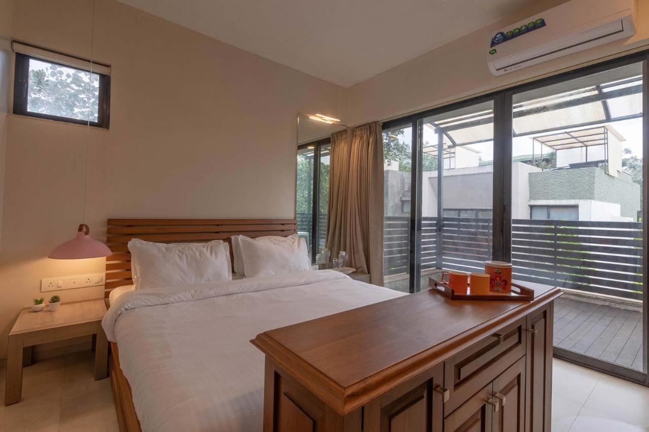 Villa Foresta By Stayvista With Modern Decor, Swimming Pool & Expansive Lawn For A Perfect Escape Lonavala Εξωτερικό φωτογραφία