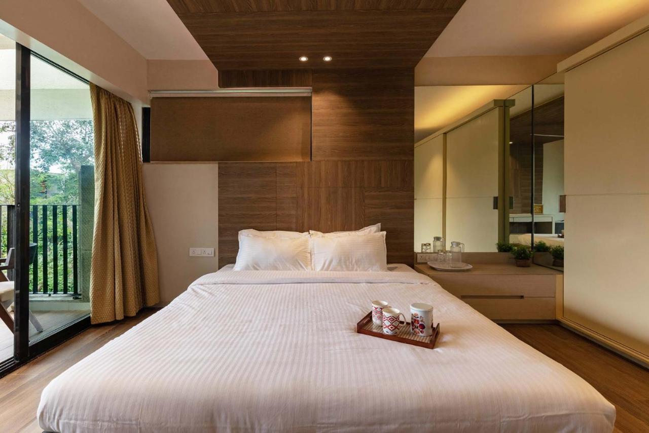 Villa Foresta By Stayvista With Modern Decor, Swimming Pool & Expansive Lawn For A Perfect Escape Lonavala Εξωτερικό φωτογραφία